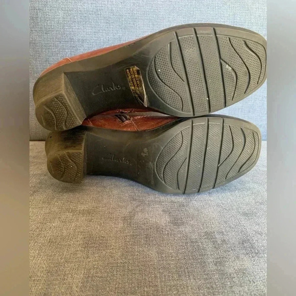 Woman’s Clark’s Brown Leather Block Heeled Ankle Square Toe Y2K Boots Size 6 - Picture 7 of 11